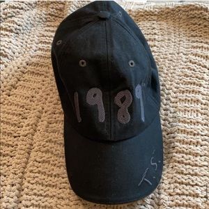 Taylor Swift - 1989 Tour Black Hat